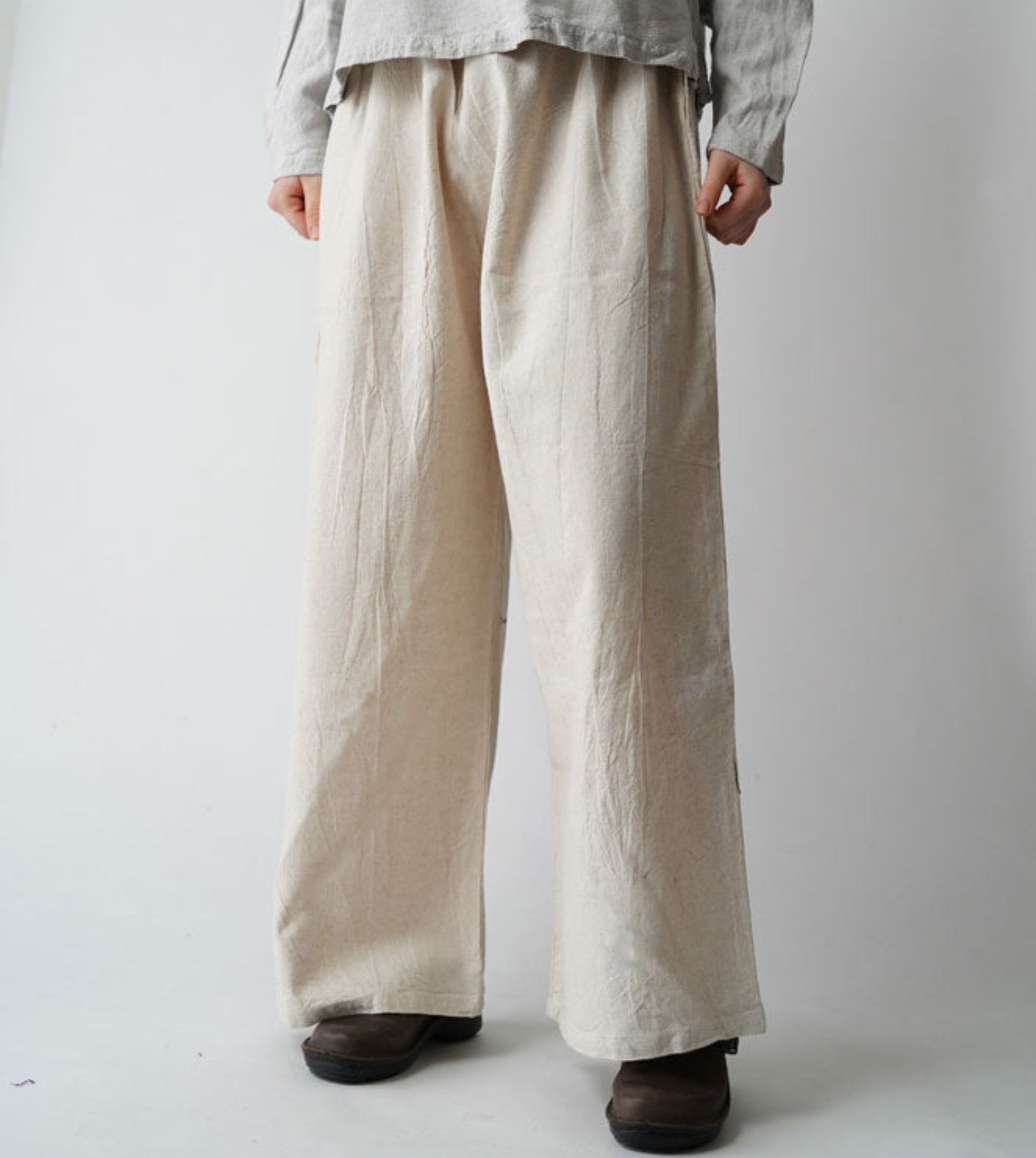 リラックスパンツ厚地M生成