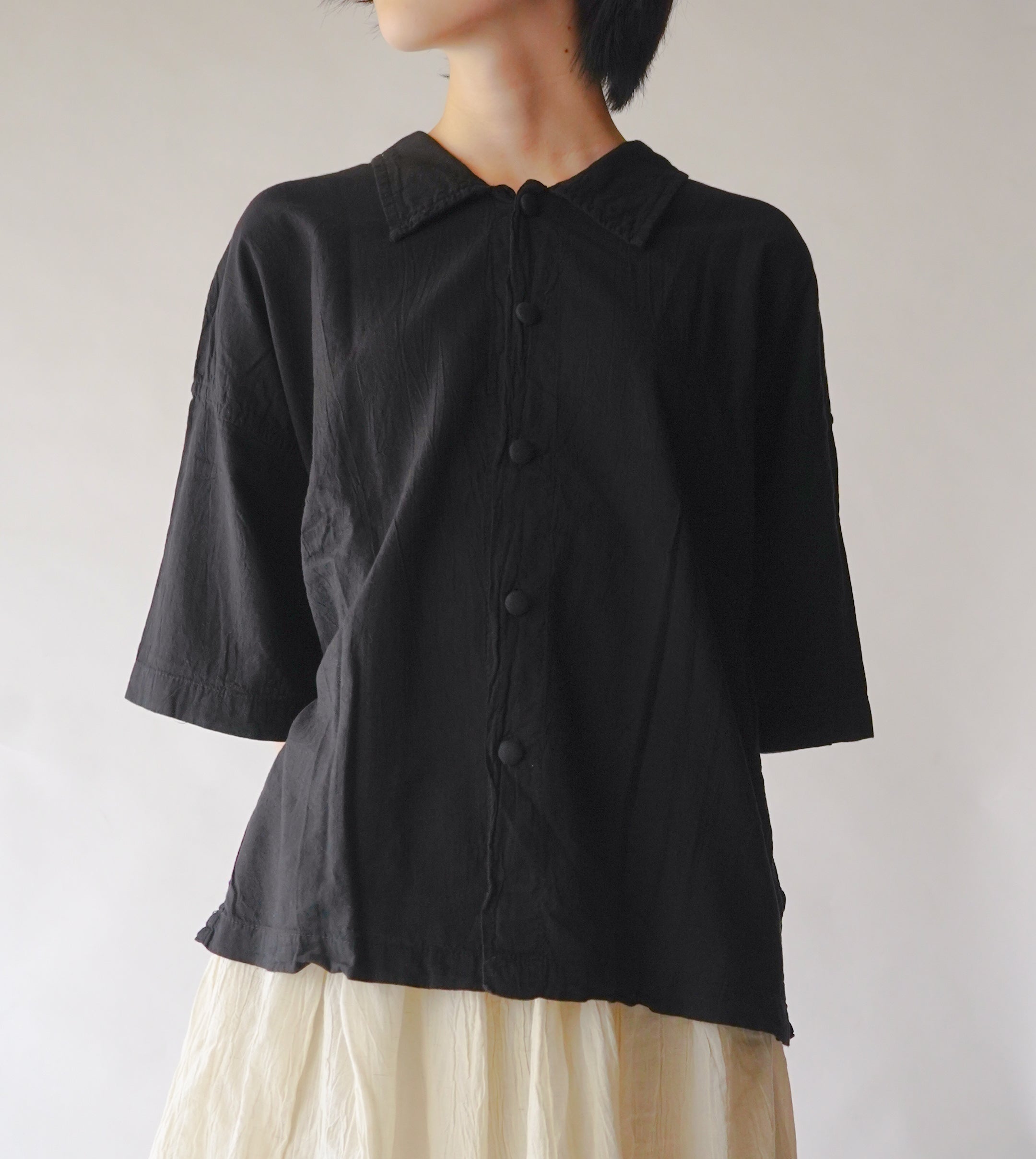 くるみボタン半袖