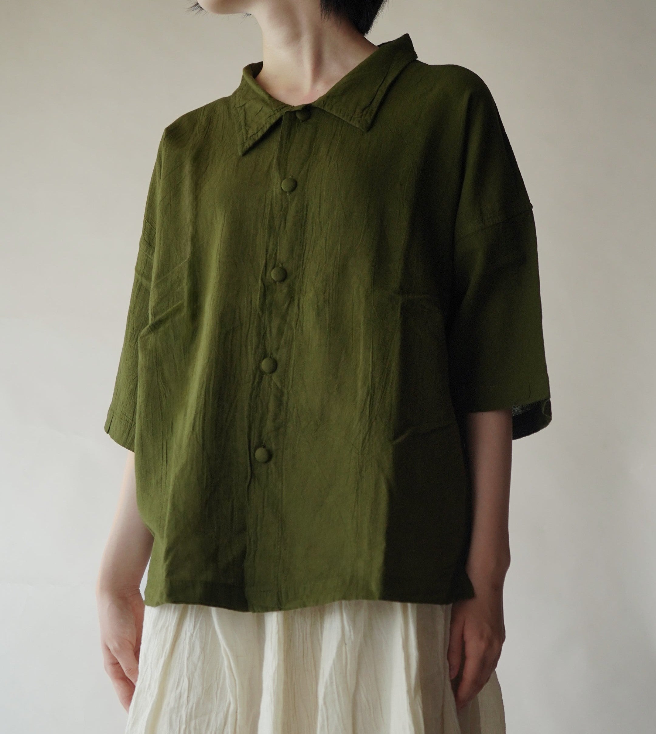 くるみボタン半袖