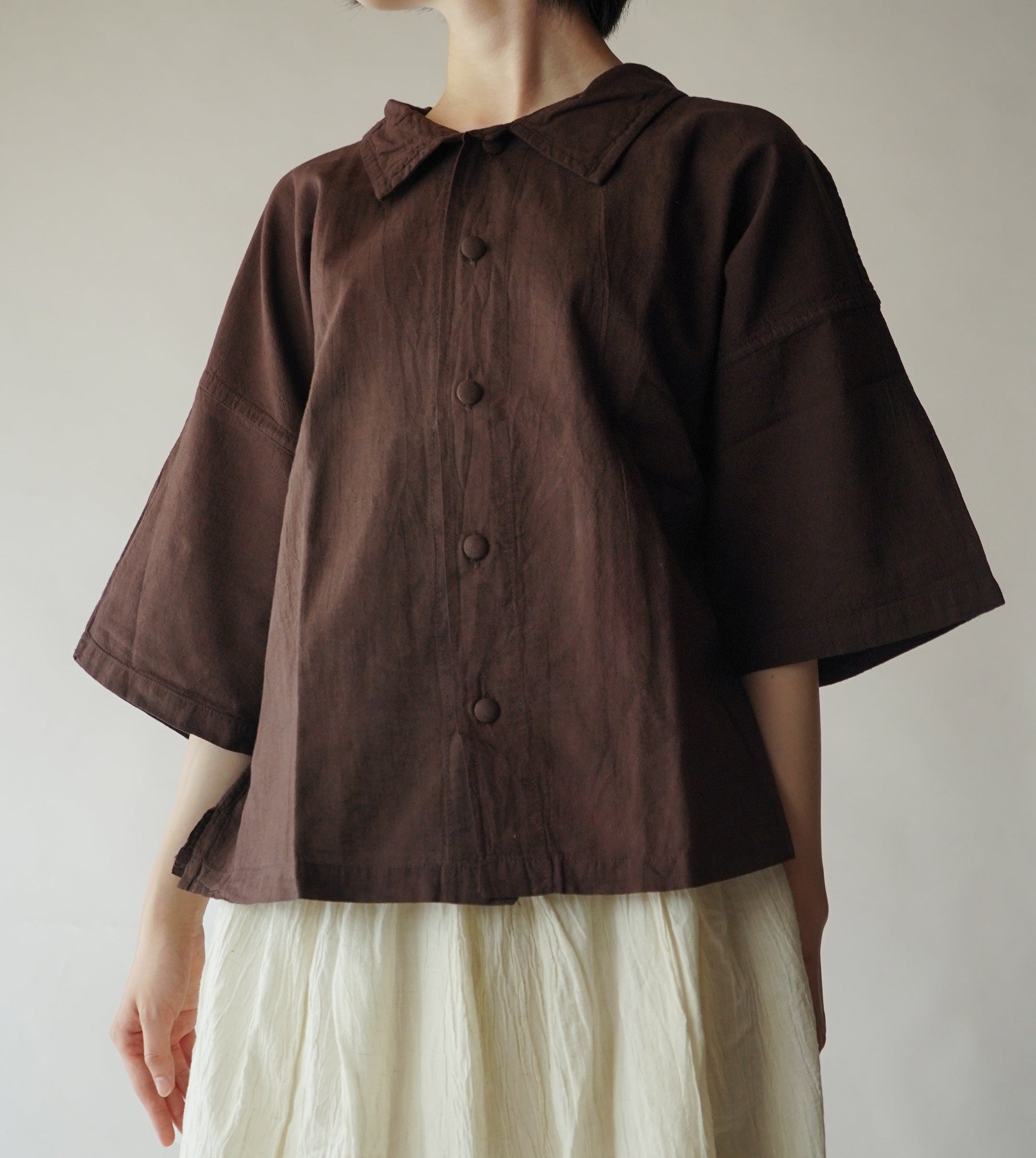 くるみボタン半袖