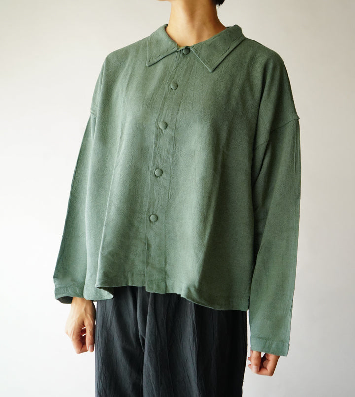 くるみボタン長袖