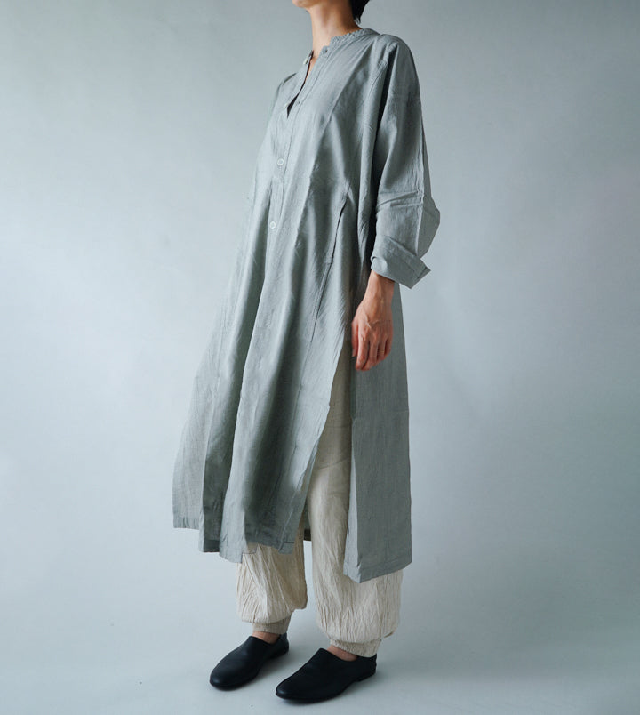 シャツワンピース