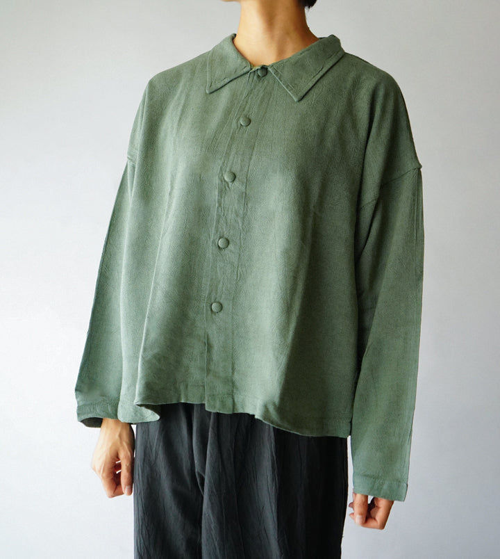 くるみボタン長袖