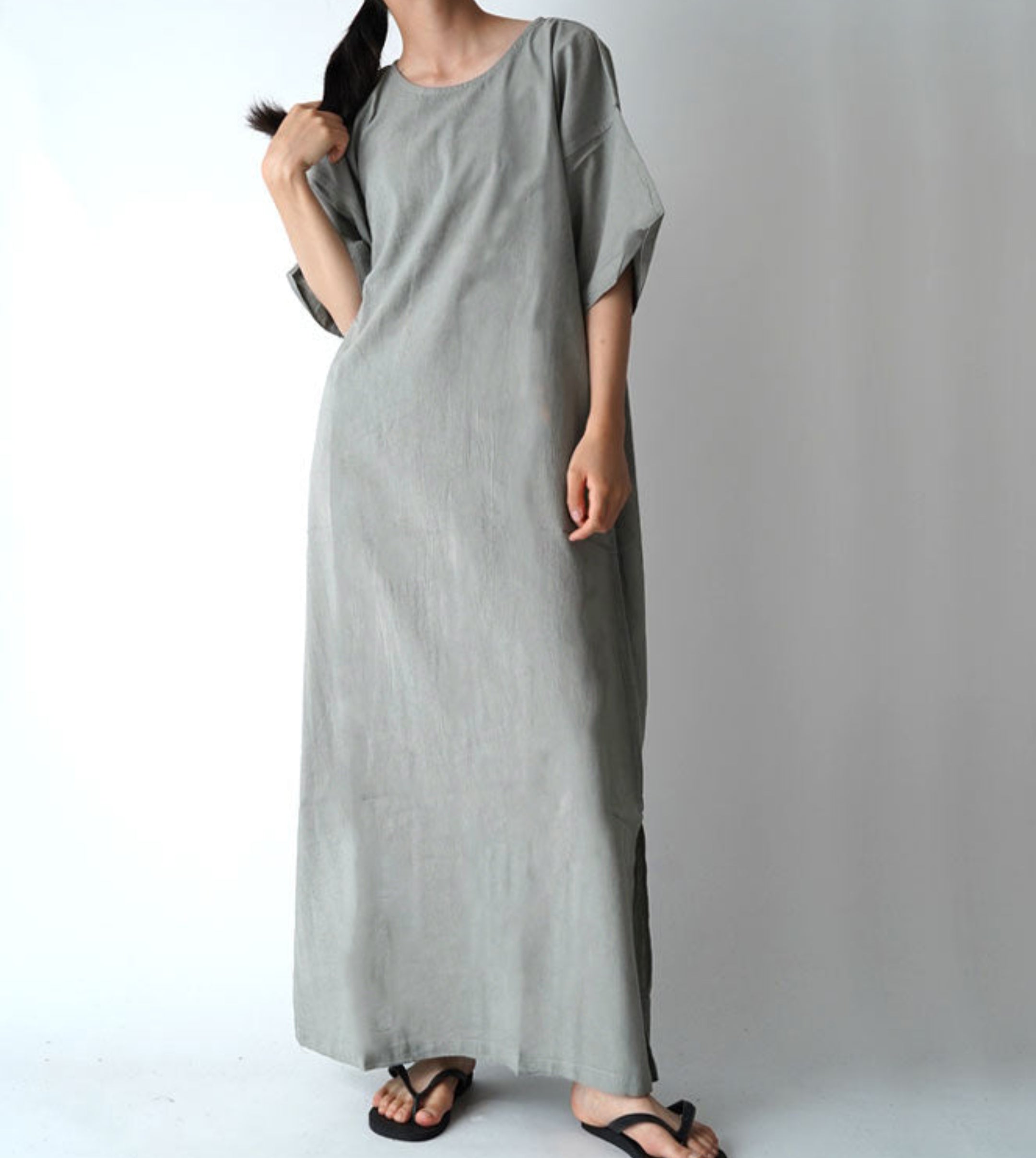 半袖ワンピース灰