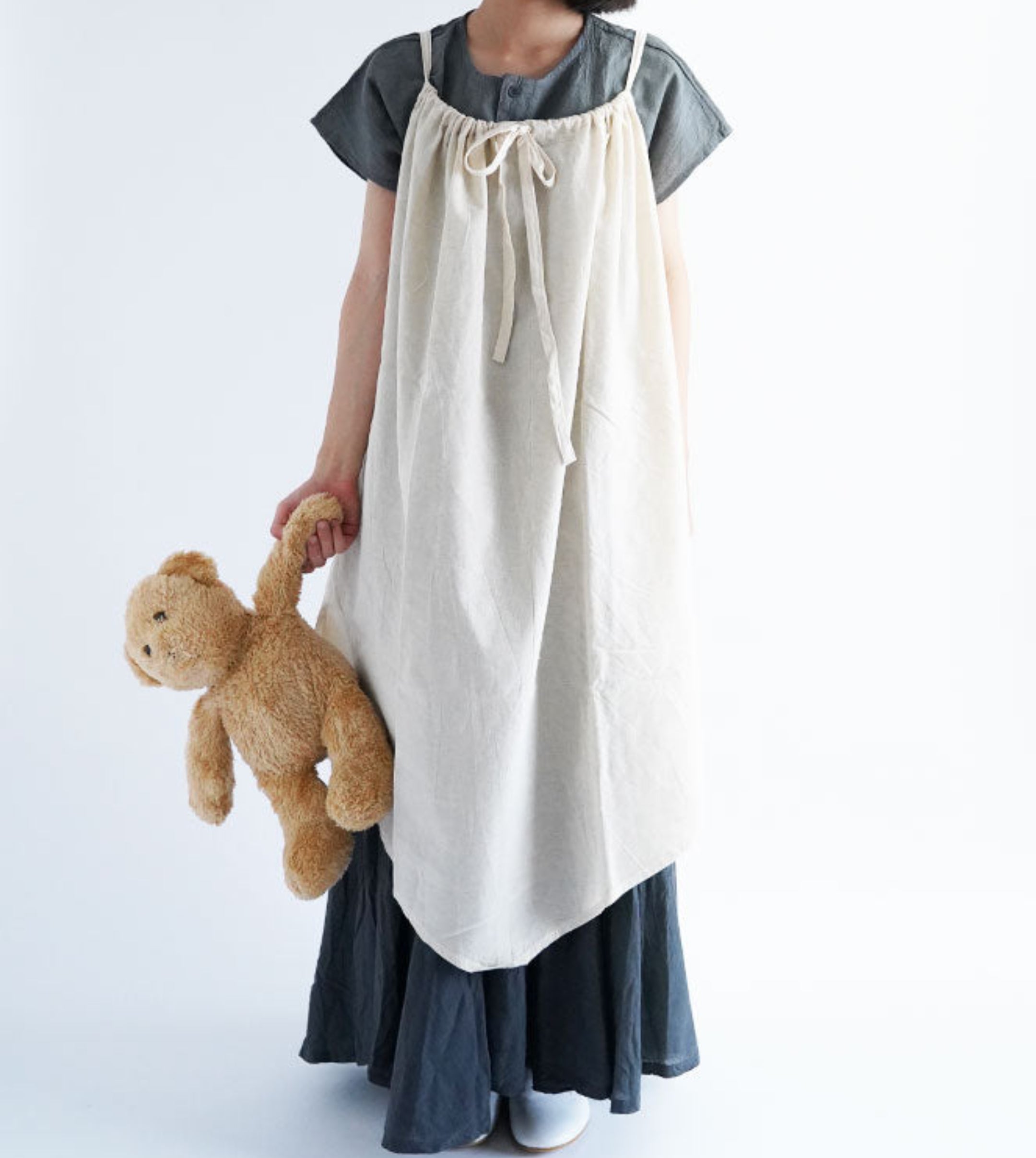 キャミソールワンピース生成