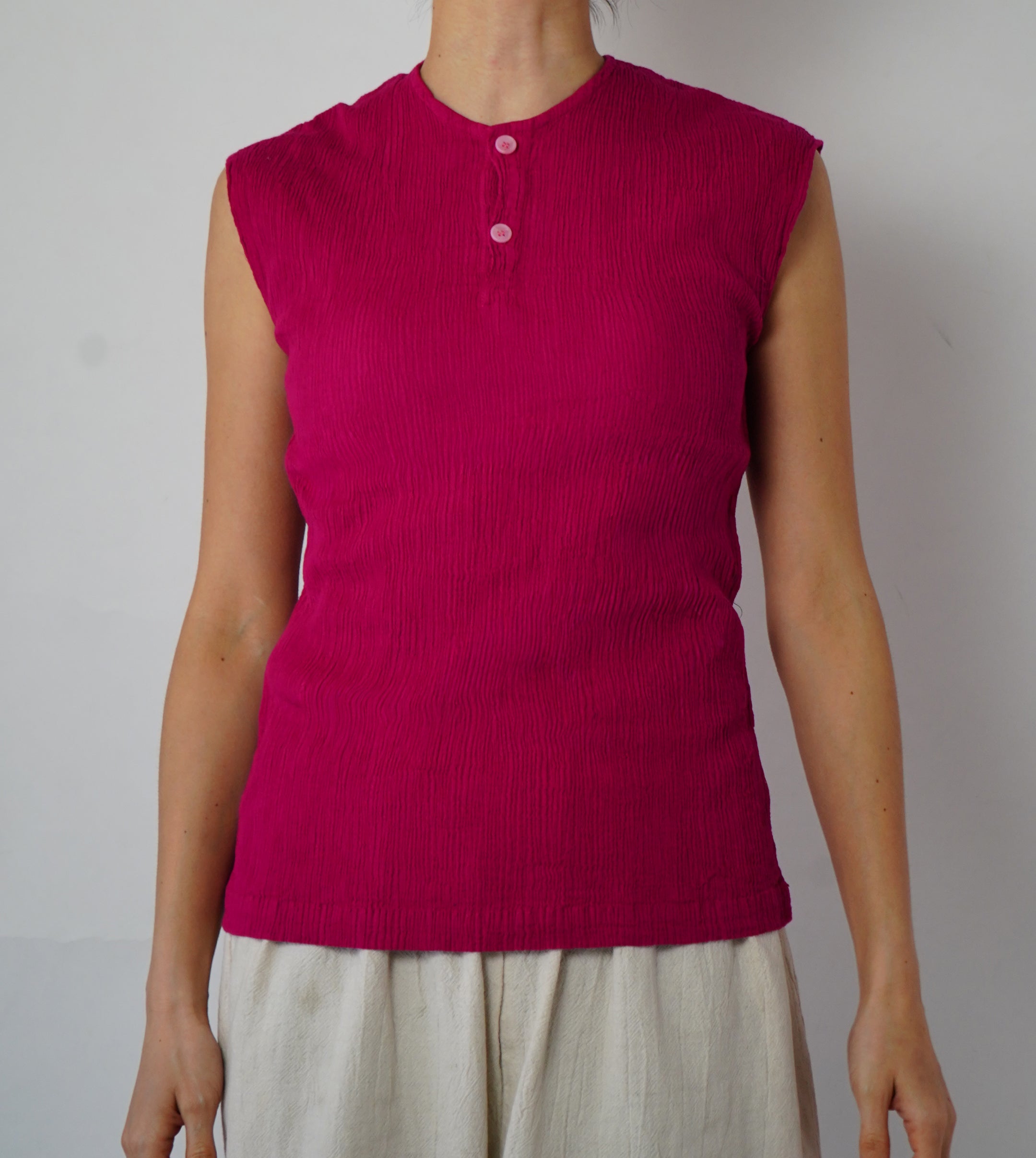 ヘンリーキャップスリーブプリーツ